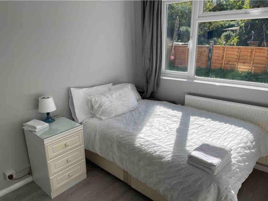 Lovely And Quiet 2 Bedroom Maisonette.Free Parking London Ngoại thất bức ảnh
